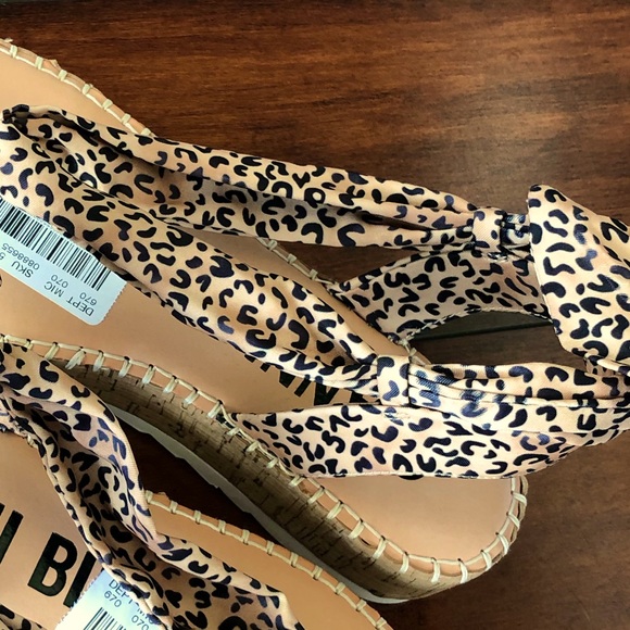 🆕Gianni Bini Sandals. NWT 000AJ - Picture 10 of 12